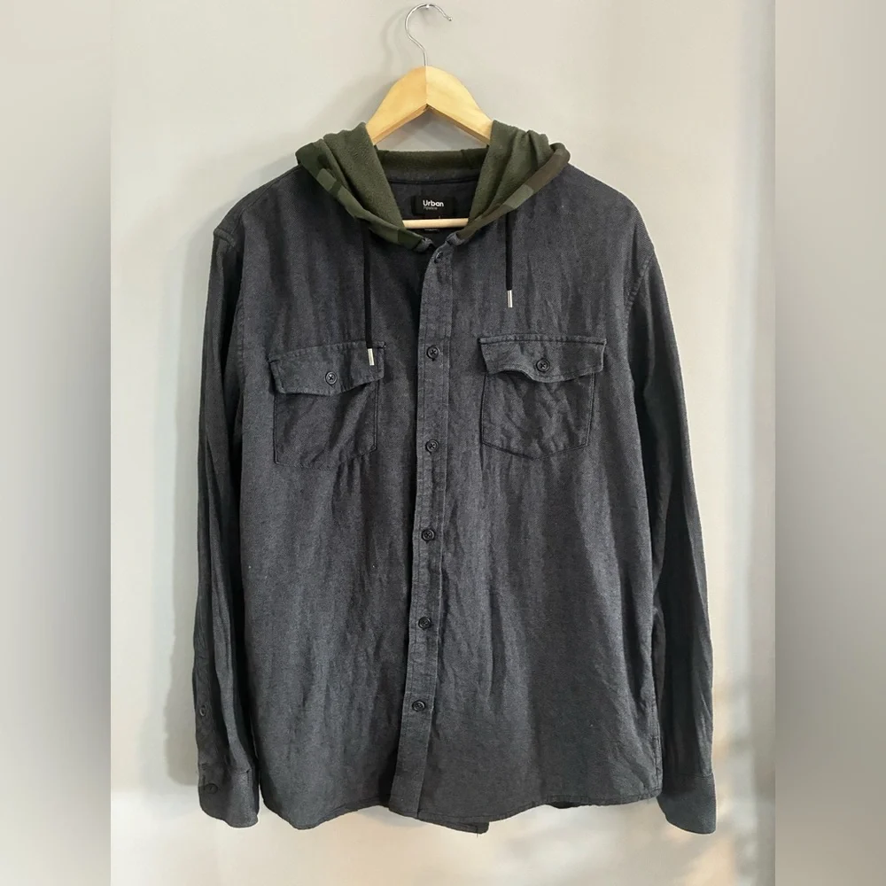 Urban Pipeline Hooded Shacket Size Large